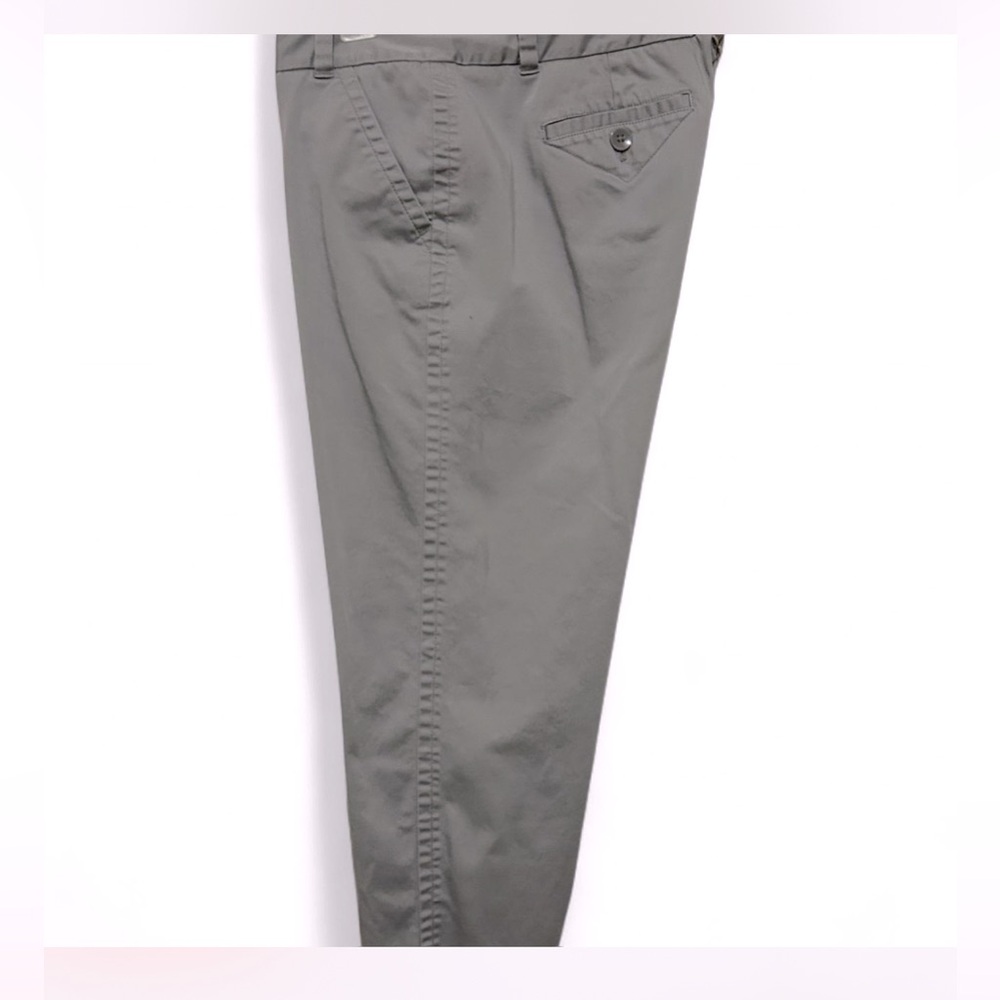Eddie Bauer women’s Gray Pants #trousers #minimalist #refined